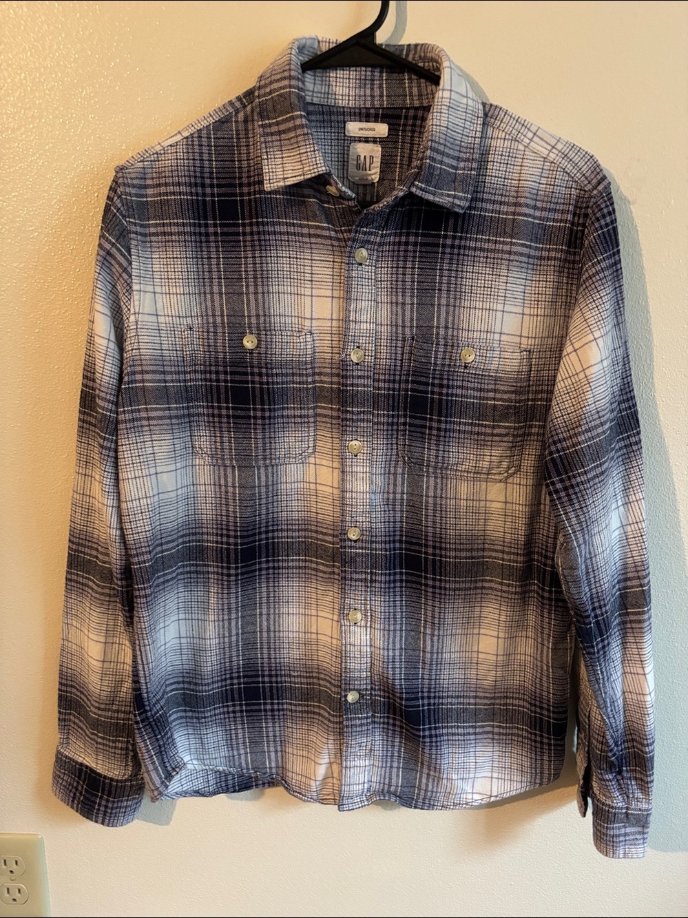 Casual GAP  S Women Flannel Untucked Blue/White Button Down 2 Chest Pkts Shirt